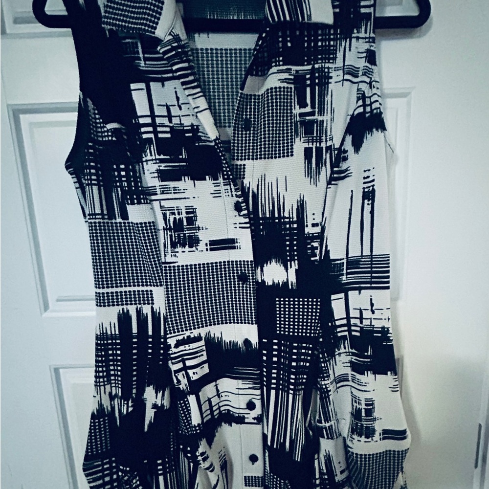 #65 by designer Vivian Wong boutique Stylish funky Black and White Dress medium